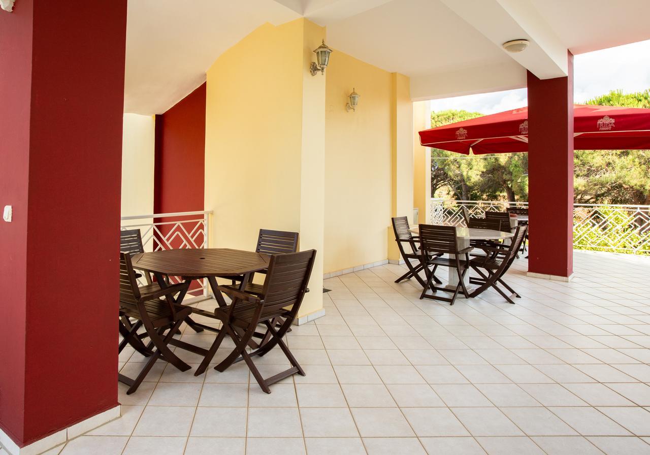 Irida Beach Resort Suites Kyparissia Exterior photo